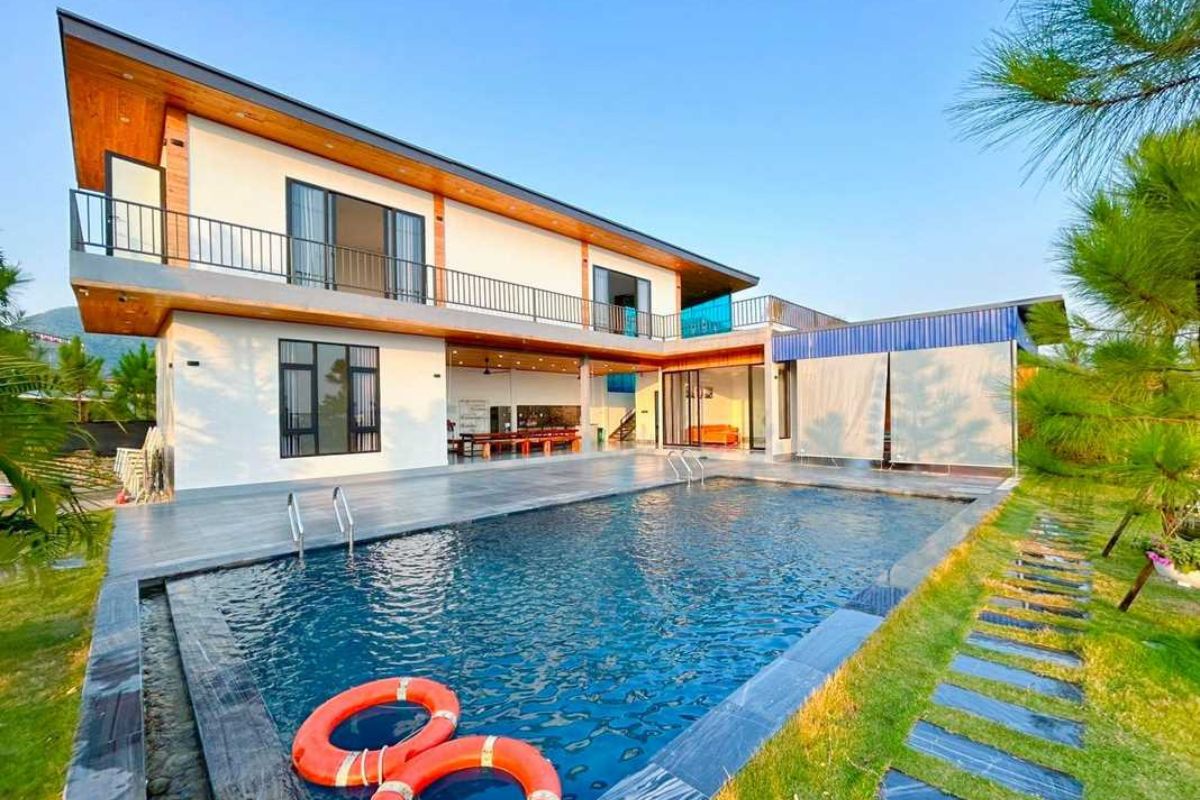 Helen-villa-2-overview