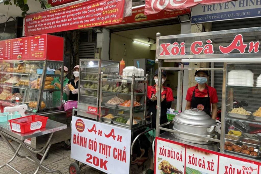 Tiệm bánh mì gà An An Nguyễn Trãi Quận 5 đông khách