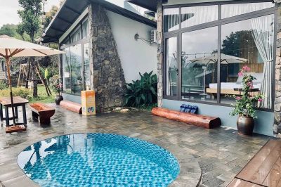 CV Bungalow, Ba Vì bể bơi